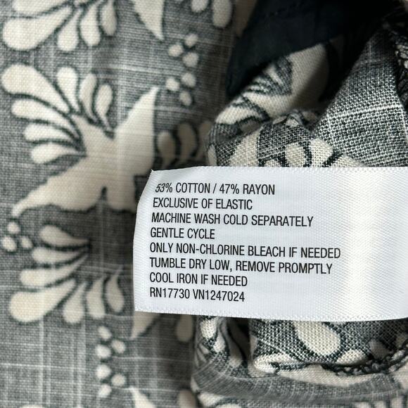 NWT Universal Thread Black/Cream Floral Smocked Waist Sundress Womens Size Small - Picture 11 of 12